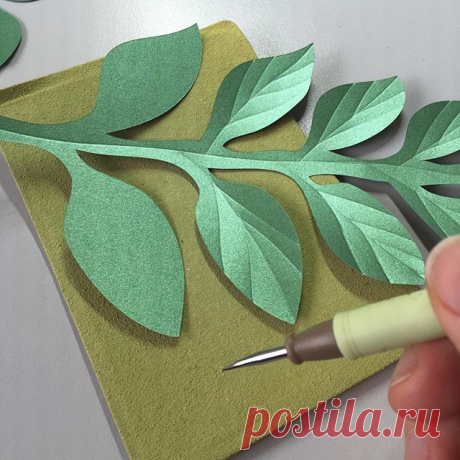 Preparing for tomorrow event styling. Lots of paper leaves to cut and to shape today...
🌿🌿🌿🌿🌿🌿🌿🌿🌿