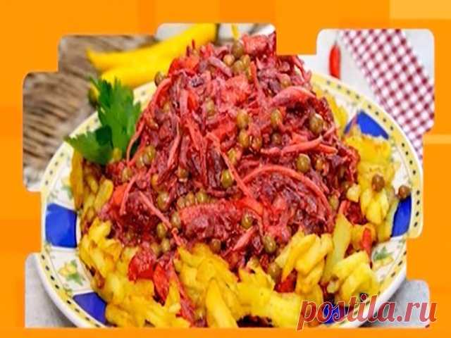 Салат свекольный с корейской морковкой.
