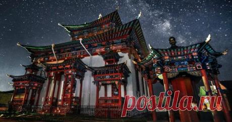 10 мест, в которых очень сложно узнать Россию Чтобы увидеть красоты всего мира, вовсе не обязательно получать визы в другие страны. В нашей стране есть всё: от дикой природы, куда не могут добраться люди, до уникальных и красивых городов, больше ...