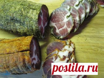 Вяленая свиная шея - Это долго, но это вкусно. И, надо сказать, оно того стоит На просторах Интернета полно разнообразных рецептов и способов вялить мясо вообще и свинину в частности. Солят сухим способом, мокрым и смешанным. Вялят на улице, в погребе, в холодильнике, на балконе…