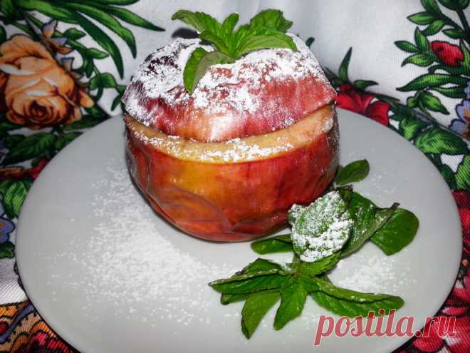 Идеальный завтрак и вкусный десерт (рецепт печеных яблок фаршированных бананом) - Пир во время езды Блюдо, которое может стать как отличным десертом, так и полезным, но весьма сытным завтраком. Готовится на раз-два-три, поэтому рекомендую не делать блюдо «в запас». Свежее запеченное яблоко, пышущее жаром духовки, – вот, что нужно для гармонии, чтобы не только утолить голод, но и насладиться трапезой. Как я и указала: готовить впрок не нужно, делаем одну …