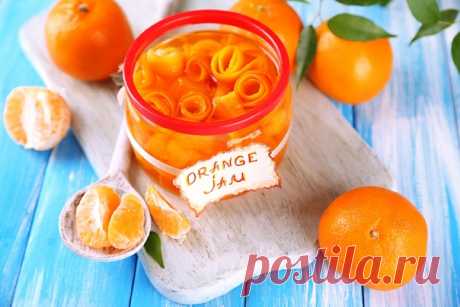 НЕОБЫЧНЫЕ РЕЦЕПТЫ ВАРЕНЬЯ, НО ОЧЕНЬ ВКУСНЫЕ!

Сезон консервации и приготовления заготовок на зиму в самом разгаре. Абрикосовое, клубничное, яблочное – вариантов варений масса, но знаете ли вы их все? собрала список из крутых рецептов, которые оценит каждый. Читайте далее!

Айва и грецкий орех (соотношение от 80:20). Айва нарезается пластинками, орех чистить, но не давить! Проваривается все вместе по 15 минут в три подхода, закатывается как обычно.

Мандарины типа Клементин...