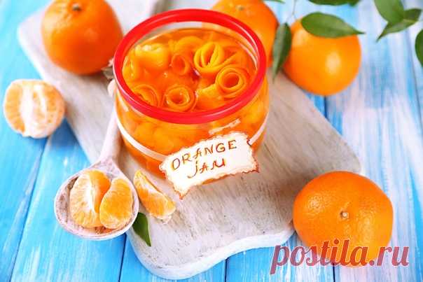 НЕОБЫЧНЫЕ РЕЦЕПТЫ ВАРЕНЬЯ, НО ОЧЕНЬ ВКУСНЫЕ!

Сезон консервации и приготовления заготовок на зиму в самом разгаре. Абрикосовое, клубничное, яблочное – вариантов варений масса, но знаете ли вы их все? собрала список из крутых рецептов, которые оценит каждый. Читайте далее!

Айва и грецкий орех (соотношение от 80:20). Айва нарезается пластинками, орех чистить, но не давить! Проваривается все вместе по 15 минут в три подхода, закатывается как обычно.

Мандарины типа Клементин...