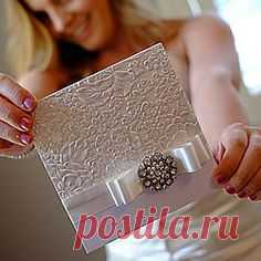 (17) Beautiful Wedding Invitation using Wow! Embossing Powder stamp and Embossing Powder. Full tutorial can be found here: www.madebymyself.com/weddings… | Pinteres…