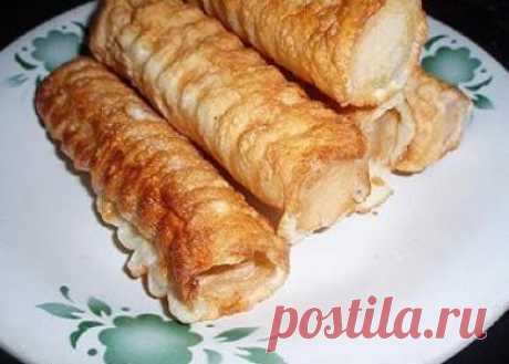 Вафельные трубочки с крабовыми палочками