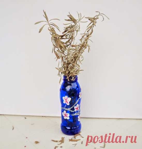 Мастер класс: делаем вазу из стеклянной бутылки