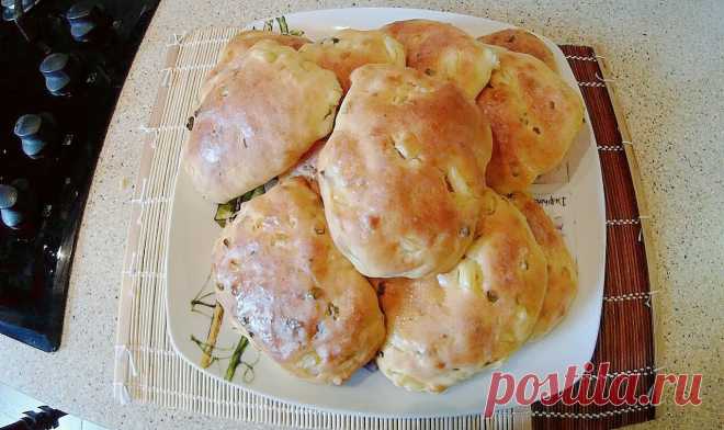 Ленивые пирожки с яйцами и зеленым луком