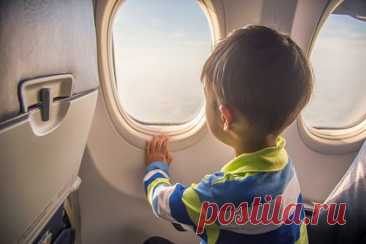 Пассажир пожаловался на худший полет в жизни с плачущим ребенком и вызвал гнев в сети