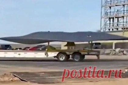 Lockheed Martin показала изображение истребителя шестого поколения. Крупнейший подрядчик Минобороны США, военно-промышленная корпорация Lockheed Martin, показал иллюстрацию, на которой, предположительно, изображен истребитель шестого поколения, создаваемый в рамках программы Next Generation Air Dominance (NGAD). Об этом сообщает американское издание The Drive.