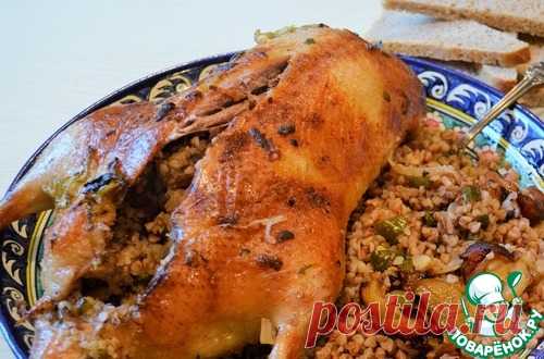 Утка с гречкой и огурцами - кулинарный рецепт