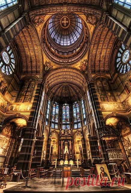 St.Nicolaaskerk (church) Amsterdam  Amsterdam, Netherlands  http://www.travelandtransitions.com/destinations/destination-advice/europe | Aimee Blenker приколол(а) это к доске Dream vacation spots