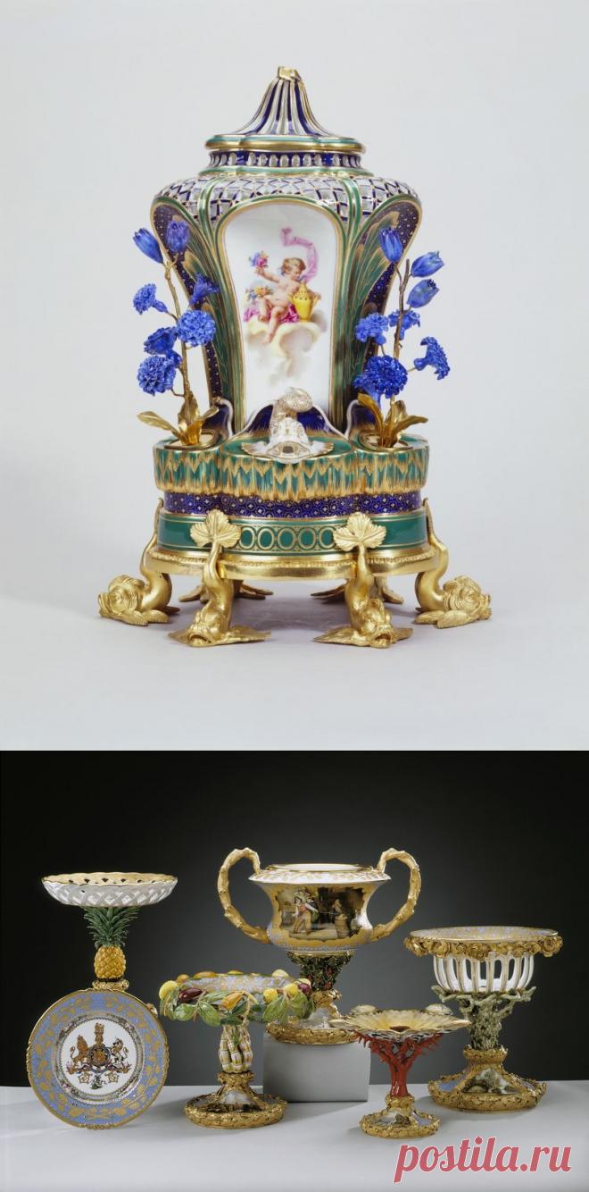 Антикварные вазы из севрского фарфора с позолотой... Royal Collection (England)