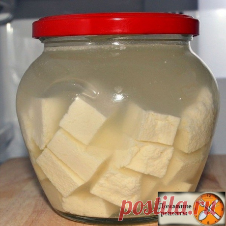 Сыр из молока 
Такой продукт натуральнее и вкуснее покупного, обязательно сохраните рецепт!
Продукты:
1. Молоко — 2 литра
2. Сметана — 5 ст. ложек
3. Лимонный сок — 4 ст. ложки
4. Соль — по вкусу
Как приготовить сы…