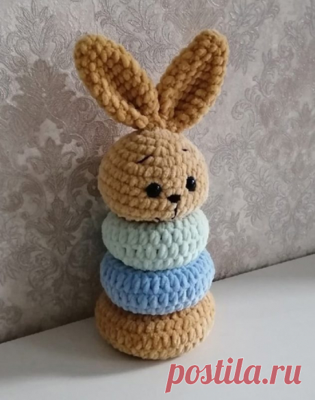 Простая схема вязания пирамидки зайчика крючком Пошаговая схема вязания пирамидки зайчика автора Анастасии Поповой. Для вязания пирамидки вам понадобится пряжа Wolans Bunny Baby. Пряжа YarnArt Jeans