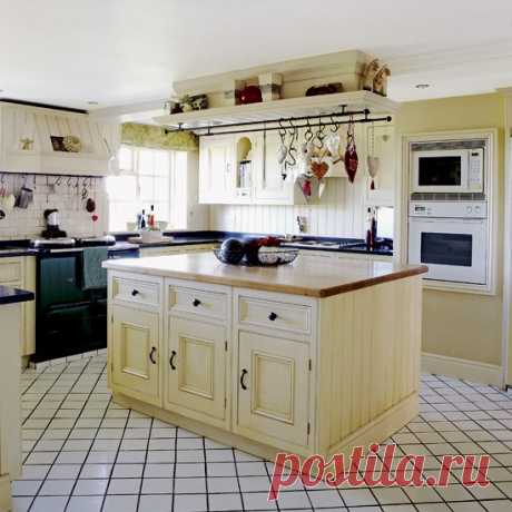Country Kitchen island unit | Kitchen designs | Traditional kitchen ideas | housetohome.co.uk