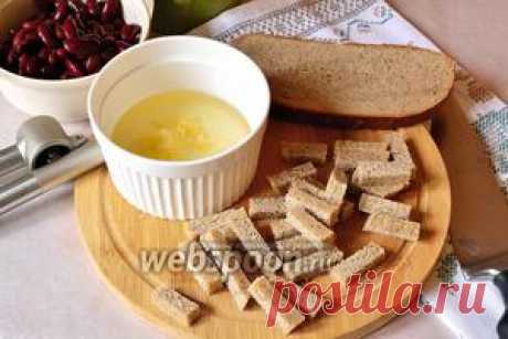 Салат с фасолью и морковью по-корейски

Майонез
 2 ст. л.
Масло подсолнечное рафинированное
 100 мл
Морковь по-корейски
 150 г
Соль
 1 щепотка
Фасоль красная консервированная
 400 г
Хлеб ржаной
 2 кусок
Чеснок
 1 зубчик