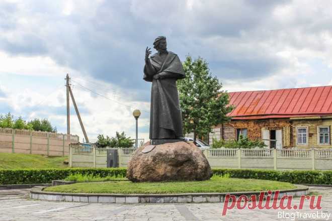 Новогрудский замок и другие достопримечательности.Памятник Адаму Мицкевичу в Новогрудке