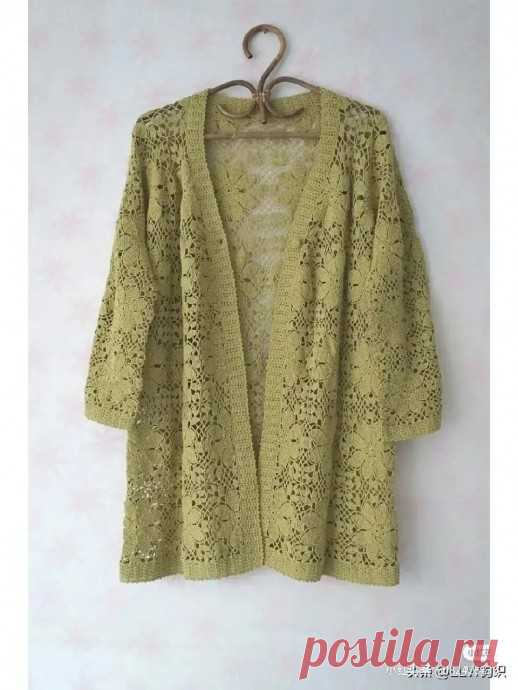 ​Кардиган крючком с цветочными узорами