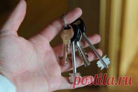 В каких случаях супруг может претендовать на подаренную квартиру Существенные денежные вливания другого супруга. Дарственный договор отменен судебным решением. Были совершены другие сделки с подаренным жильем. Когда подарили квартиру в строящемся многоэтажном доме.