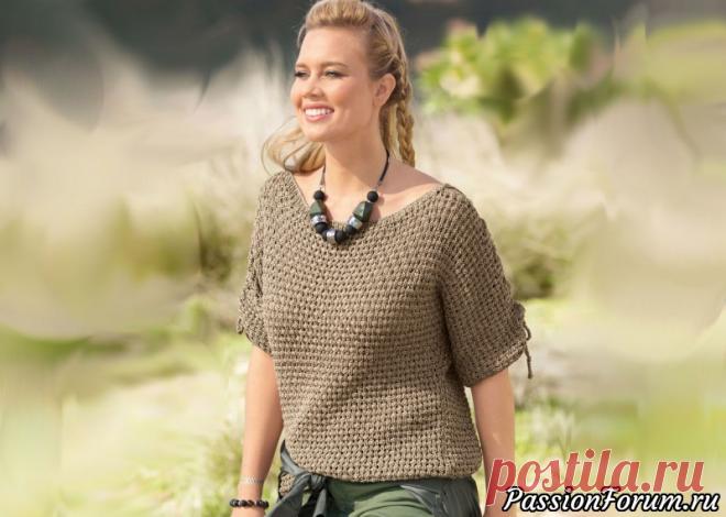 Джемпер со шнуровкой на плечах