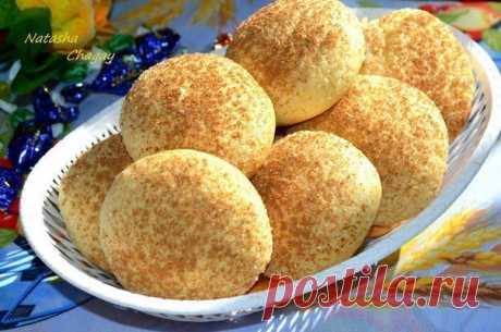 Вкусное, сладкое, рассыпчатое - песочное печенье.