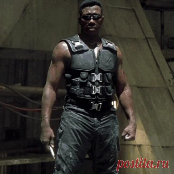 Качок из фильма «Блэйд» 23 года спустя. Показываю что с ним стало и как выглядит
Ребят, всех приветствую! «Блейд» вышел в кинопрокат в 1998 году. Это фантастический боевик с элементами фильма ужасов. По мнению поклонников жанра, «Блейд» – одна из самых успешных кинокартин про вампиров. Зрители полюбили ее за мрачноватую, но при этом достаточно красочную атмосферу, за захватывающий сюжет...
Читай дальше на сайте. Жми подробнее ➡