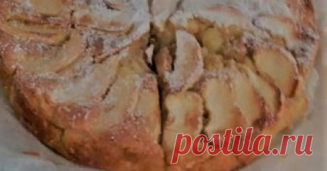 Шарлотка с яблоками Автор рецепта Cooking for family Шарлотка с яблоками - пошаговый рецепт с фото. Приготовление шарлотки по этому рецепту не займет у вас много времени и хлопот. Он универсален. Подходит как для профессиональных хозяек, так и для начинающих чайников.