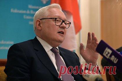 Рябков предупредил США и Европу о возможности неконтролируемой эскалации. Замглавы МИД России Сергей Рябков предупредил США и Европу, что ситуация грозит обернуться неконтролируемой эскалацией, если Запад будет все больше вовлекаться в конфликт на Украине. «Россия будет вынуждена предпринимать адекватные контрмеры, в том числе асимметричного характера», — подчеркнул дипломат.