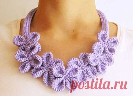 Вязаное колье крючком с цветами. Схема