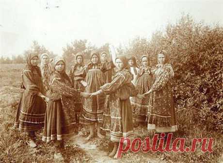 Какие ласки проявляли девушки на Руси Традиции ласк существовали во все времена. Ласку мы проявляем к своим родным, к любимому человеку, к ребенку. А как с этим обстояло дело на Руси?