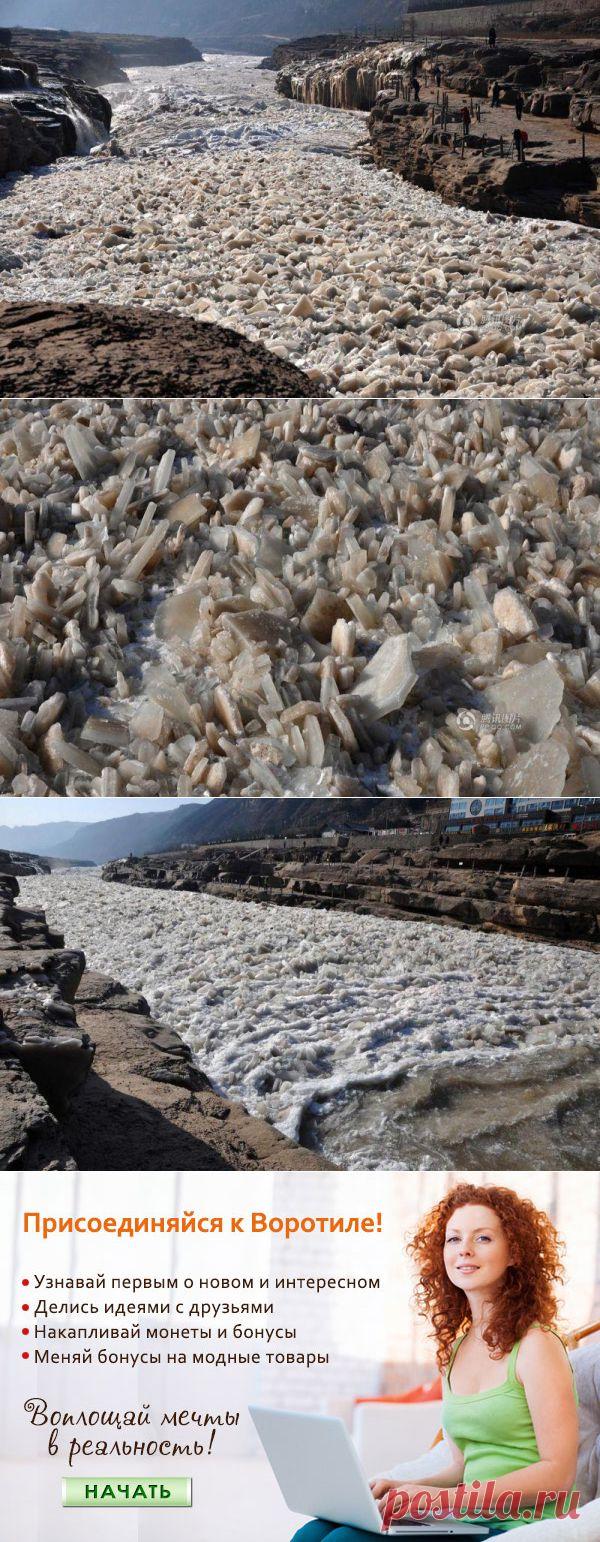 Замерзший водопад на Хуанхэ — Воротила