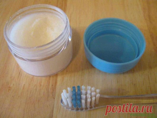 Dentífrico natural hecho en casa, barato y ecológico - Ecocosas