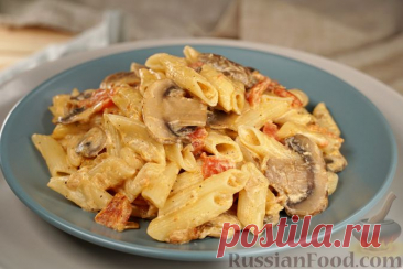 Рецепт: Макароны с грибами и помидорами в сметанном соусе на RussianFood.com