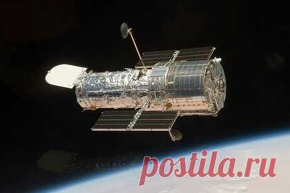 В США предложили поднять орбиту телескопа Hubble. Американские компании Astroscale и Momentus предложили поднять орбиту телескопа Hubble на 50 километров для перезапуска его работы в дальнейшем. Об этом сообщает SpaceNews. Издание пишет, что в мае компании представили совместное предложение на запрос НАСА, выпущенный в декабре.