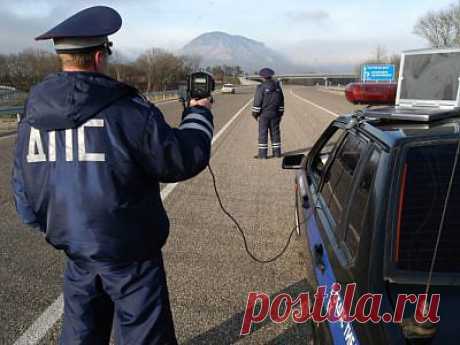 ГИБДД массово закупает видеокамеры фиксации работы инспектора