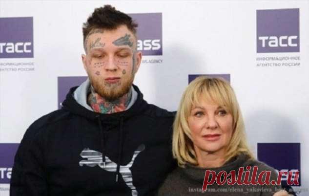 Сын Елены Яковлевой сделал новые татуировки на лице | Краше Всех