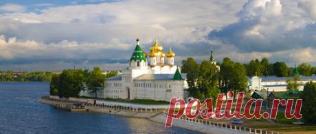 Свято-Троицкий Ипатьевский монастырь в Костроме