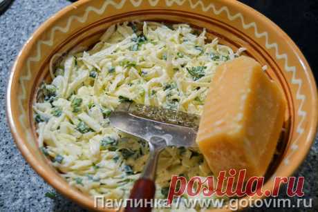 Капустный салат с сыром 



С таким капустным салатом первого, второго и компота уже не надо, он очень сытный.




капуста - 1/4 вилка; яйцо (вареное) - 3 шт.; укроп - 1 небольшой пучок; зеленый лук 7-8 перьев; твердый сыр -…