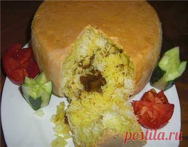Поклонники азербайджанской кухни, ликуйте! Плов в бочонке из теста. Вкус потрясающий!
