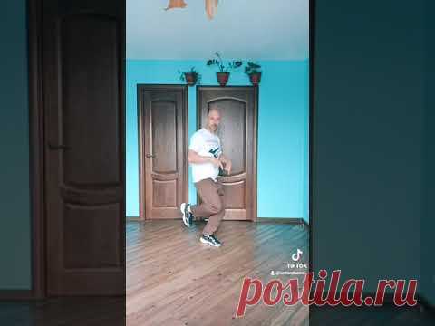 ШАФФЛ ТАНЕЦ ОБУЧЕНИЕ ТАНЦАМ ДЛЯ НОВИЧКОВ! ТАНЦЫ ЭТО ПРОСТО! #shuffle #shuffledance #tiktok #shorts ПОДРОБНЫЕ УРОКИ СМОТРИМ ТУТ 👉6 Лучших движений шаффл https://youtu.be/_3YtJojh1SwУрок Т СТЕП https://youtu.be/1fTrmbPH8m0https://youtu.be/DJuuQJjqqKQУроки К...