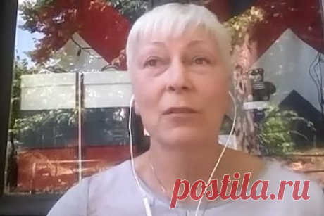На активистку в Латвии завели еще одно дело из-за кирпичей с флагом России