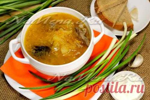 Щи из кислой капусты с черносливом