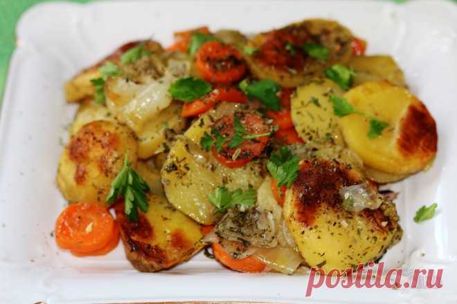 Как вкусно запечь картофель в духовке? Как приготовить сочный и вкусный картофель в духовке? Рецепты