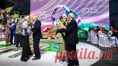 Ракова: на форуме «Москва 2030» поздравили юбиляров супружеской жизни. На площадке форума «Территория будущего. Москва 2030» в Гостином Дворе прошёл День семьи. 25 августа на форуме впервые чествовали юбиляров супружеской жизни, которые прожили вместе 40 и более лет. Читать далее