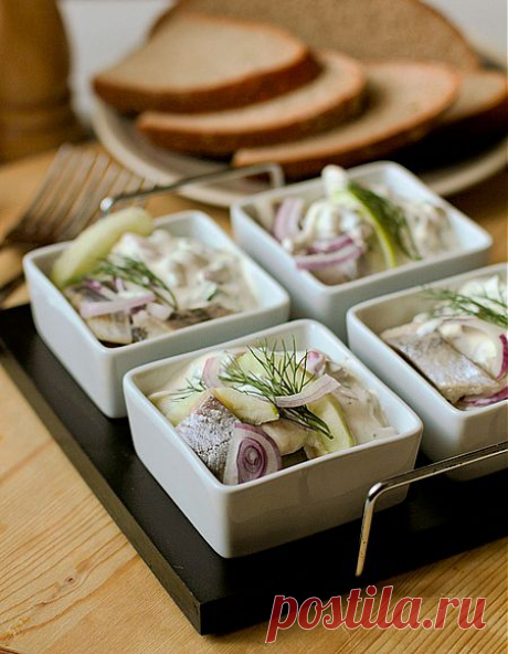 Закуска из сельди с яблоками и сметанным соусом - Пошаговый рецепт с фото