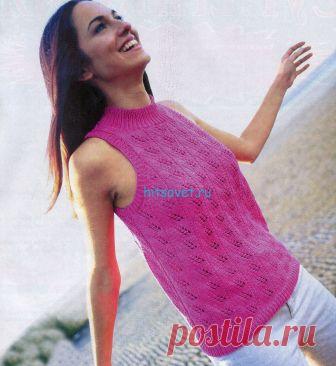 Для вязания топа Вам потребуется: 400 г пряжи (100% хлопок) средней толщины цвета фуксии, 3 пуговицы в тон.