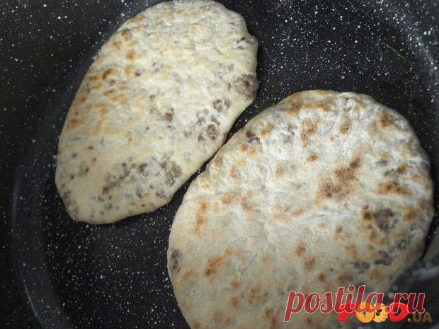 Мясные лепёшки на минеральной воде - Кулинарные рецепты на Food.ua