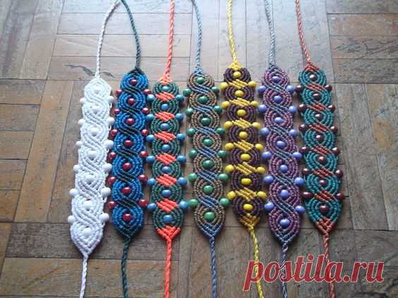 bracciali con inserti di vetro colorato disponibili in tutte le tonalita'(15 euro) | Macrame'
