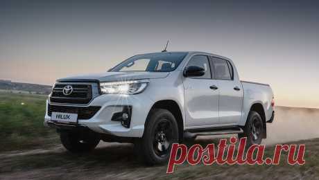 Пикап Toyota Hilux разжился новой топ-версией Exclusive Black Подтяжка лица, сделанная два года назад в Таиланде, не отразилась на обычных пикапах Toyota Hilux в России. Зато изменённый передок стал прерогативой