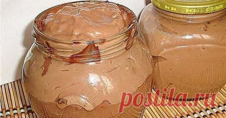 Вкуснятина необыкновенная      -1 стакан молока (250 мл) -3 стол.ложки какао порошка -3 стол.ложки сахара -3 стол.ложки муки -70-80 грамм сливочного масла